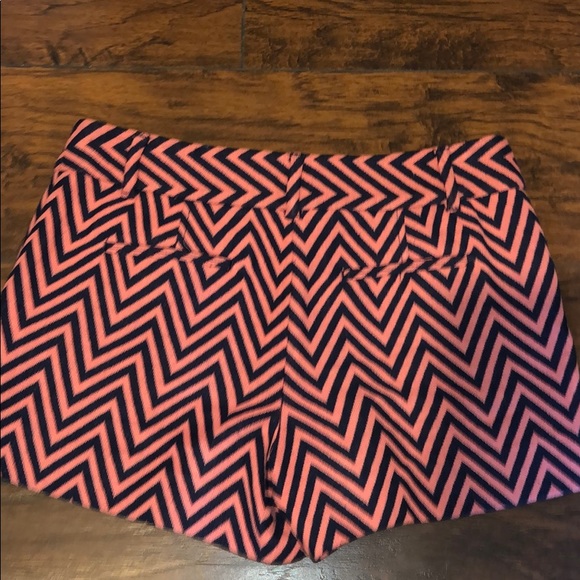 Ann Taylor Loft Riviera Short size 4 EUC - Picture 7 of 7
